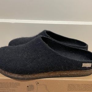 Stegmann Wool Clogs (Men's Size 12)